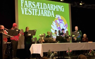 Blásarasveit TÍ og Jökull spiluðu á farsældarþingi